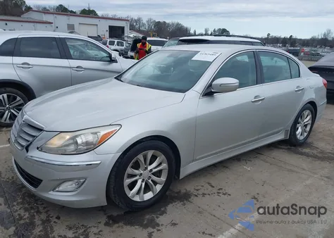 2013 Hyundai Genesis 3.8 z USA, uszkodzony, nr VIN KMHGC4DD9DU253497